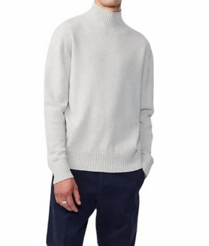 Mockneck Sweater In Light Grey